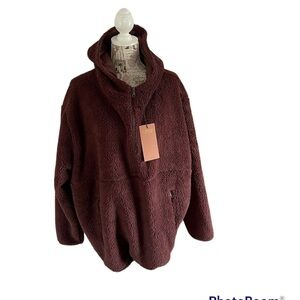 🌸NWT Girlfriend Collective Raisin Recycled Plush Hooded Jacket